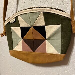 MADEBYHANK Multicolor Geometric Crossbody Bag